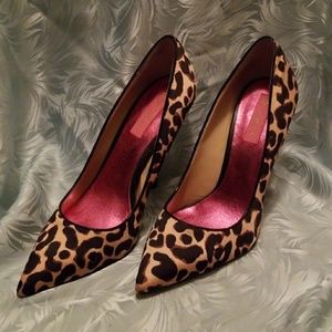 Betsey Johnson Cheetah print heel